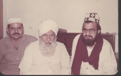 With Maulana Taqaddus Alee Khan Barelvi Saahib